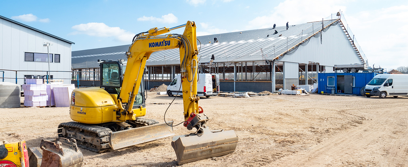 Baustelle eines modernen Stallgebäudes © LGMV