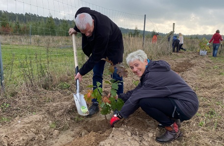 Pflanzaktion LGMV Klimawald Land Fleesensee