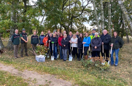 Pflanzaktion LGMV Klimawald Land Fleesensee