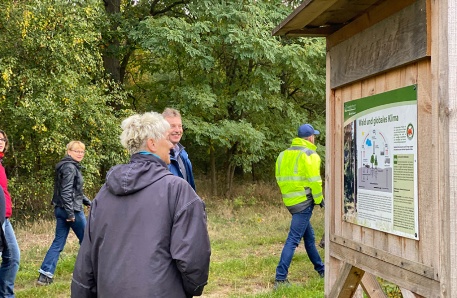 Pflanzaktion LGMV Klimawald Land Fleesensee