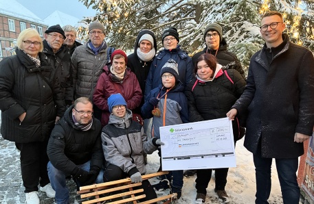 Scheckübergabe Weihnachtsspende una Sternberg eV