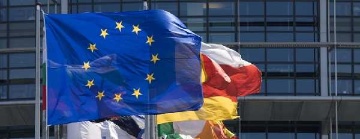EU Fahnen © Fotolia Nr. 7623927