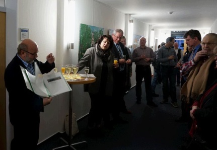 Bürgermeister Gerhard Förster eröffnet die Ausstellung