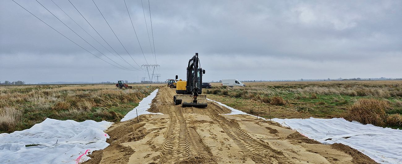 Bühne Wegebau Stromtrasse © LGMV